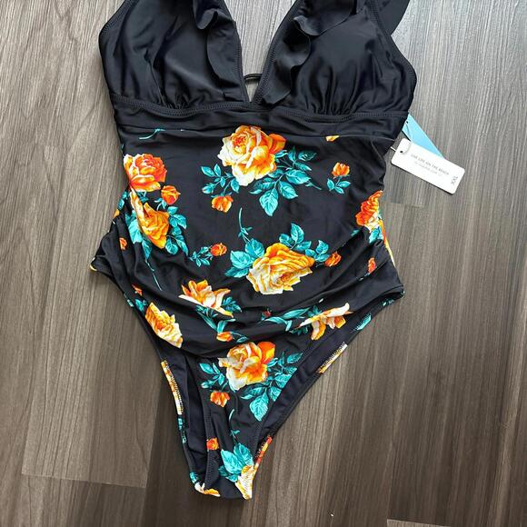 CUPSHE Women's Ruffled Lace Up One Piece Swimsuit Black Floral Size XXL 2XL - Picture 2 of 9